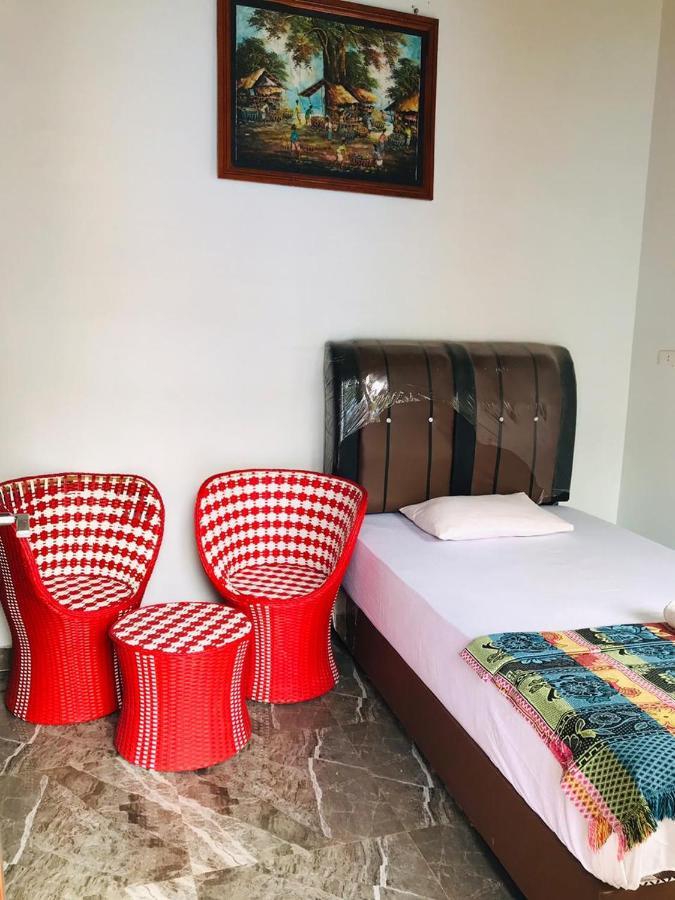 Thomas' Retreat Bukit Lawang Hotell Rom bilde