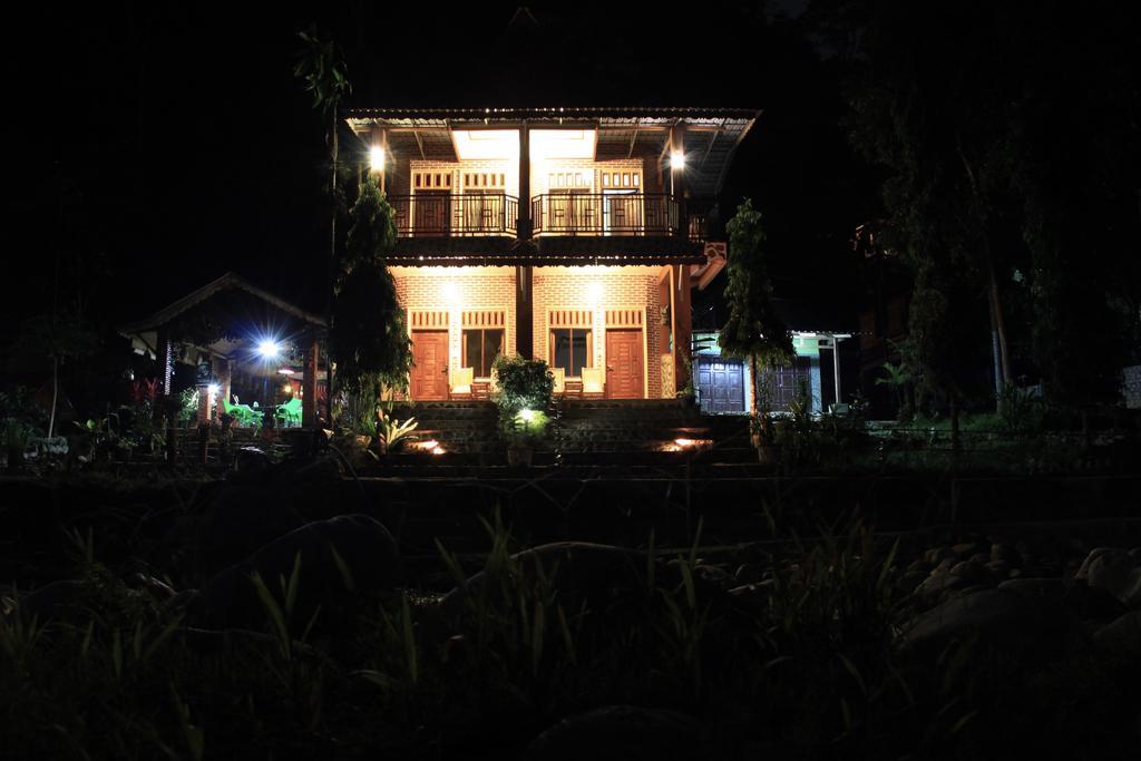 Thomas' Retreat Bukit Lawang Hotell Eksteriør bilde
